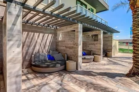 Modern 2br Cozysuites On Town Waterfront 13 Apartment