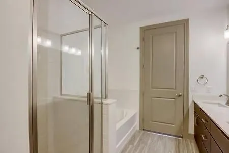 Modern 2br Cozysuites On Town Waterfront 13 Apartment *