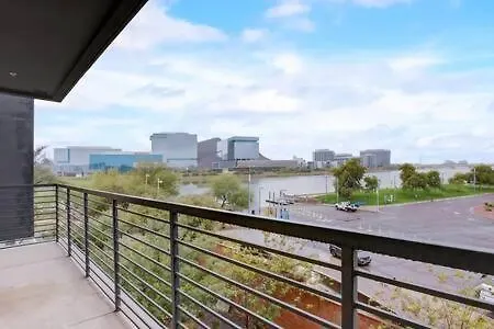 Modern 2br Cozysuites On Town Waterfront 13 Tempe